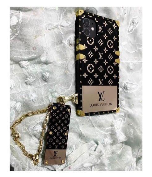 Pro LV Crossbody Purse w/ Gold Chain