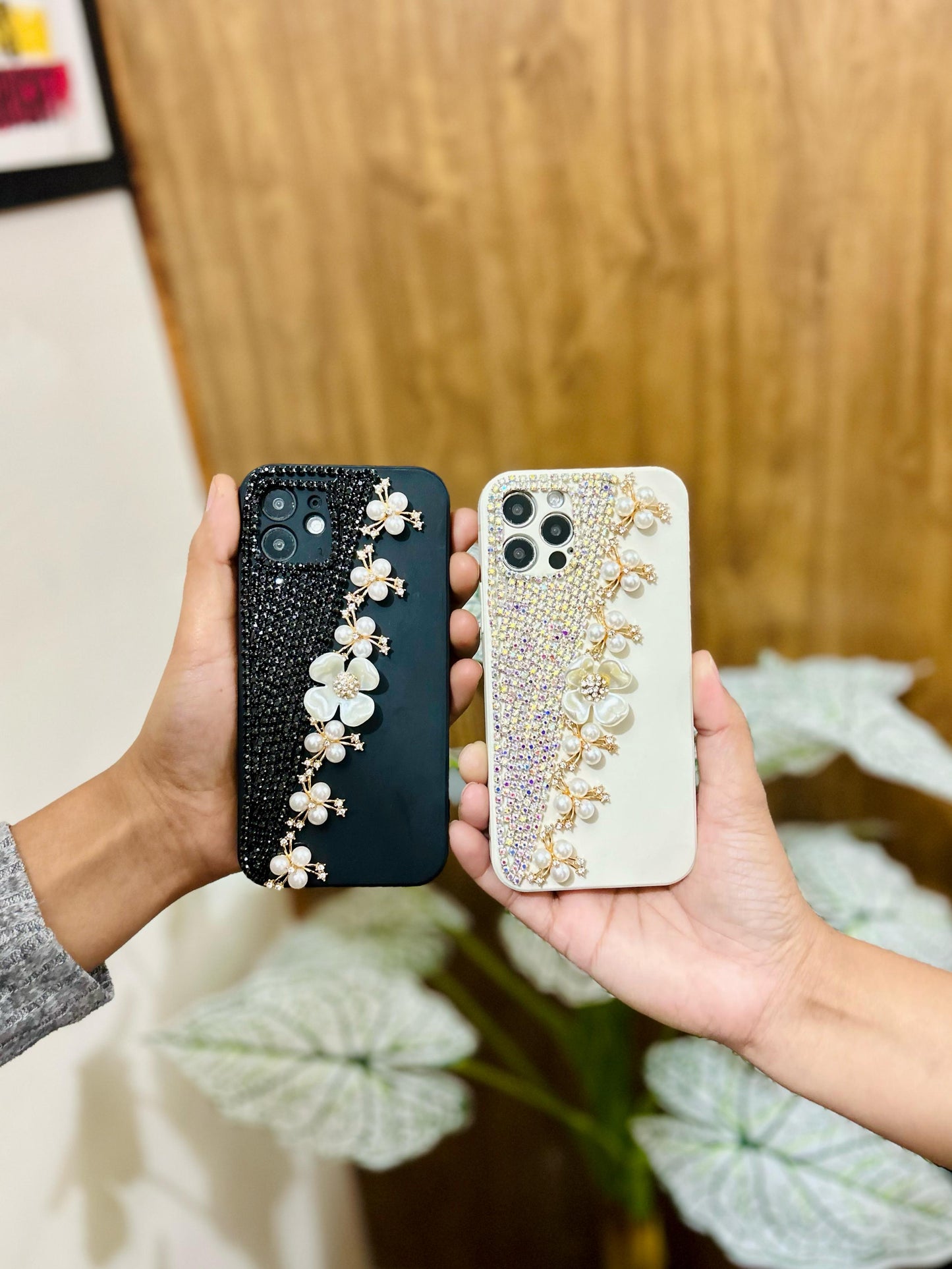 Royal Pearl Floral Diamond Case